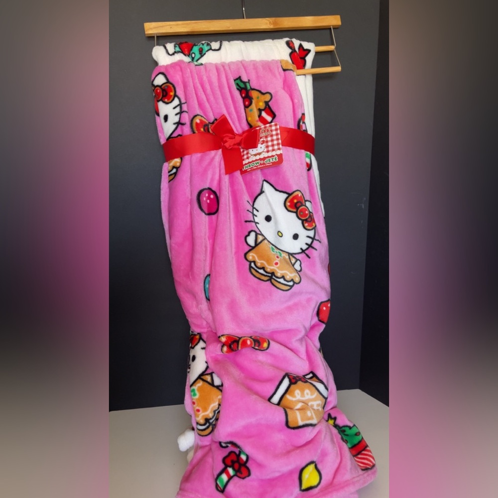 Hello Kitty Pink and Red Blanket Plush Bedding